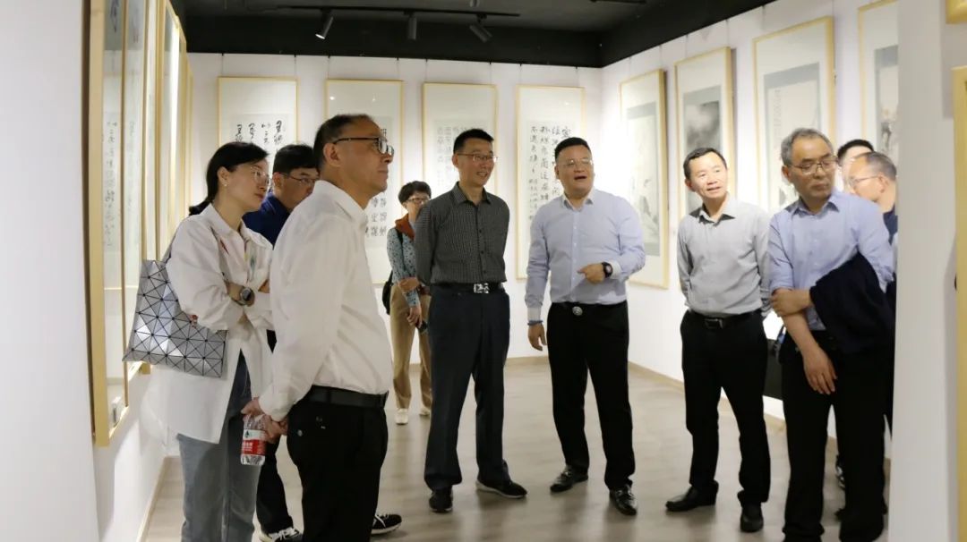 【名誉会长】浙江省人大调研组莅临华信，走访慰问华信集团董事总裁徐旭昶，共话“医养结合”新未来