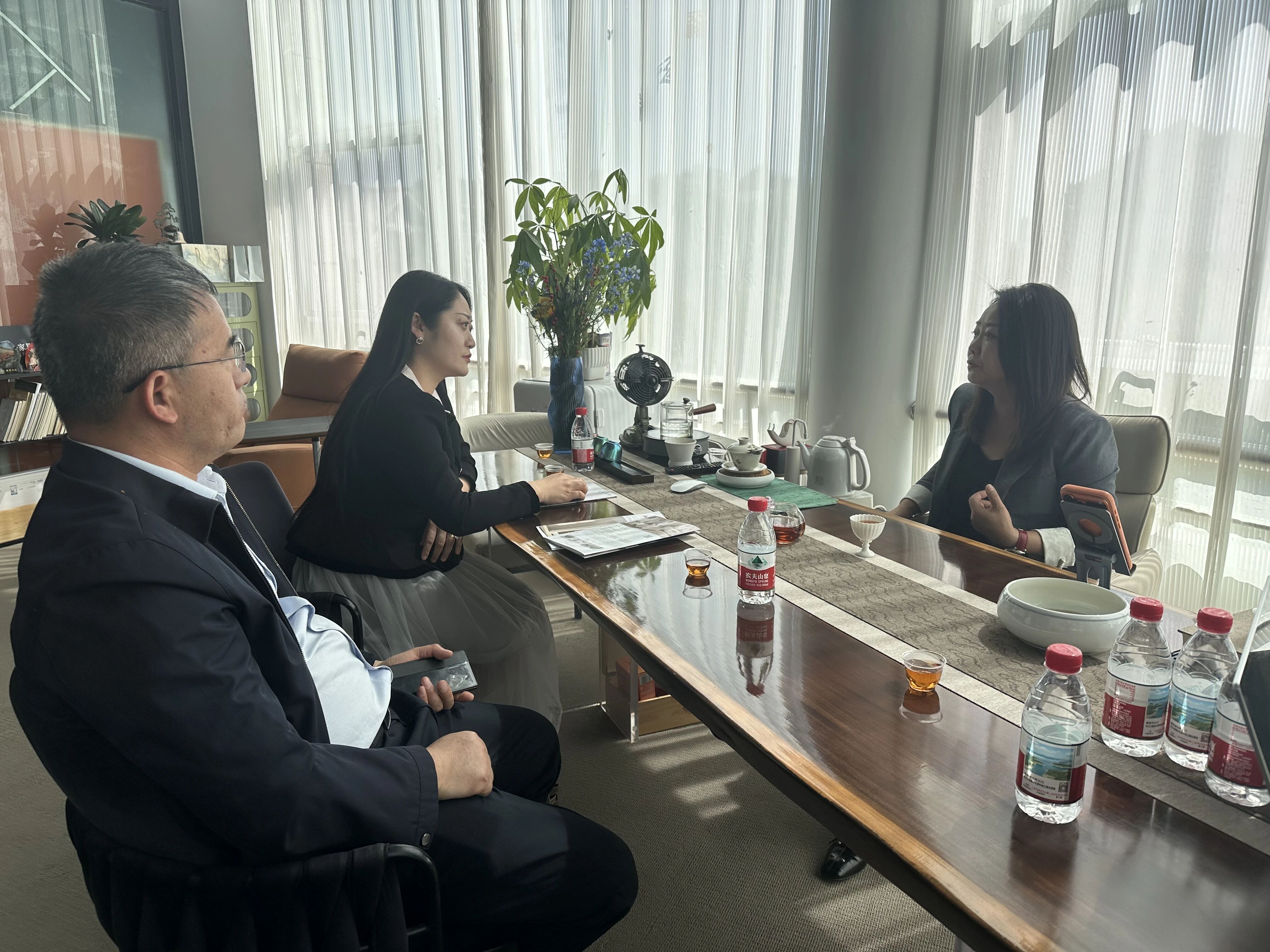 【团体会员】洛阳市侨联、市侨商会赴河南星都家具有限公司调研走访