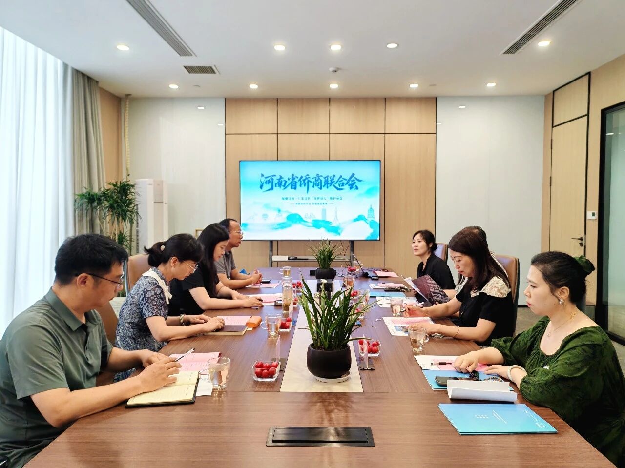 【商会动态】新郑市委统战部及侨联一行到访我会座谈交流