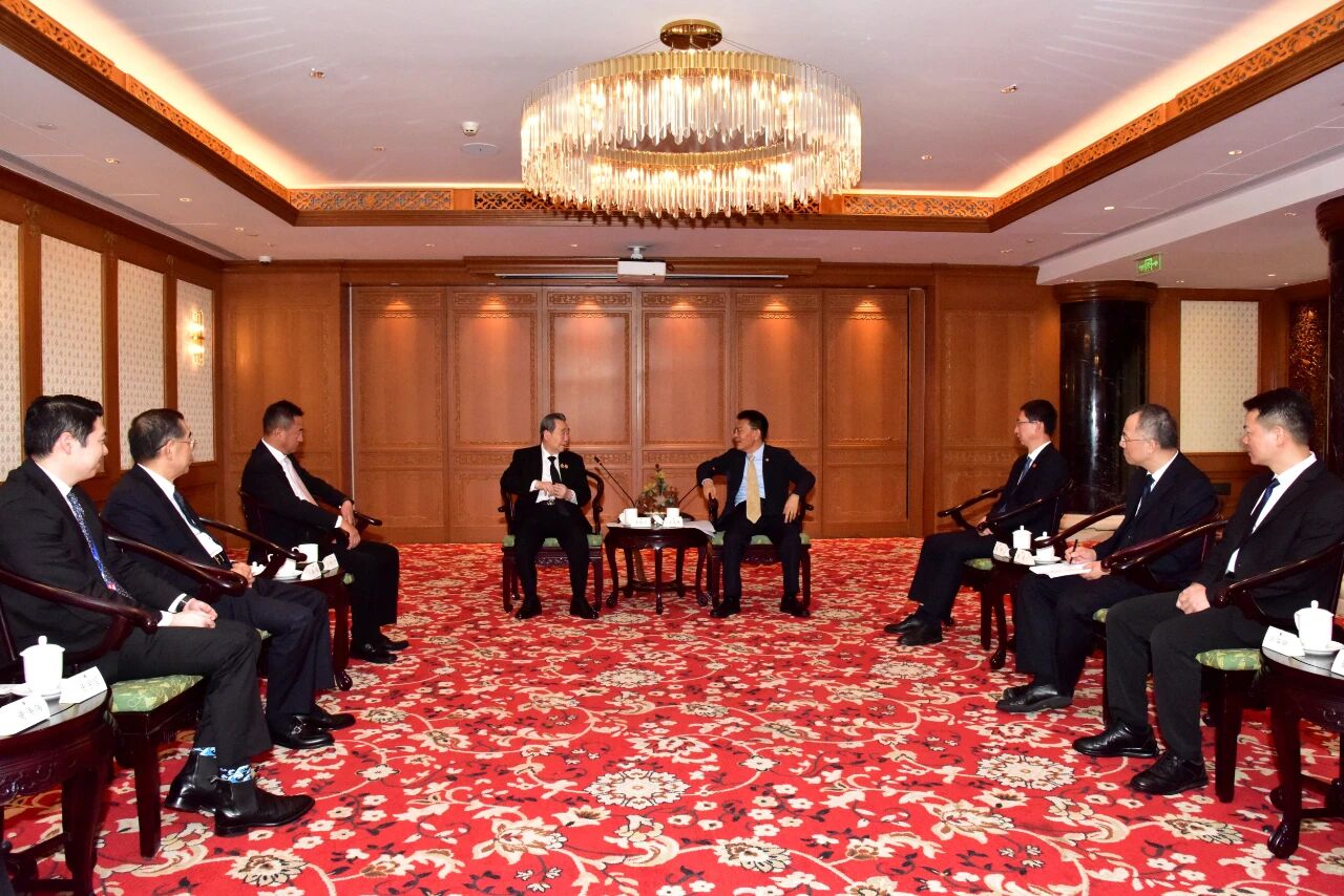王灵桂会见泰国正大集团谢国民一行