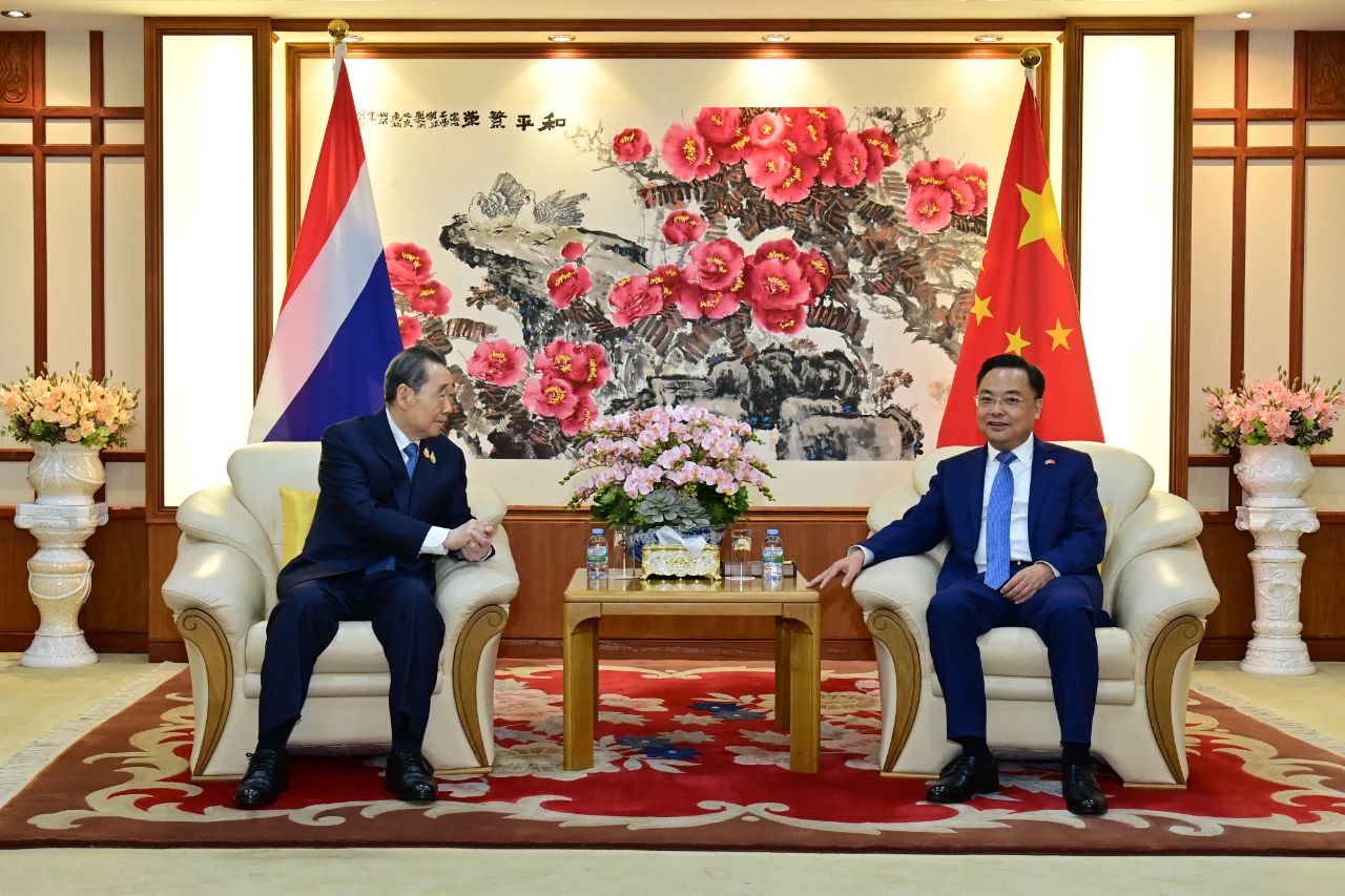 中国驻泰国大使张建卫会见中国侨商联合会会长、正大集团资深董事长谢国民